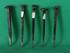 LOTTO 5 ANTICHI CHIODI