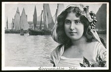 Livorno - Donna in costume