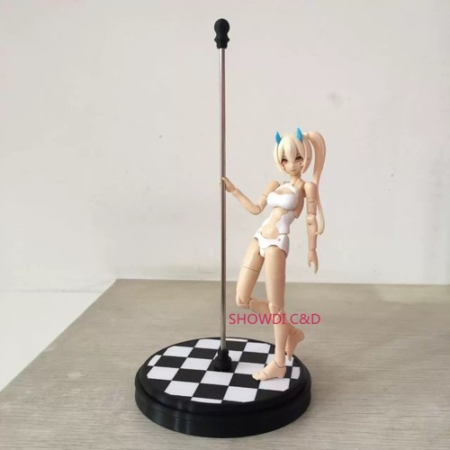 Pole dancing ragazza - 1/12,