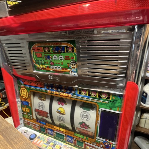Mechanical slot machine - mechanical,