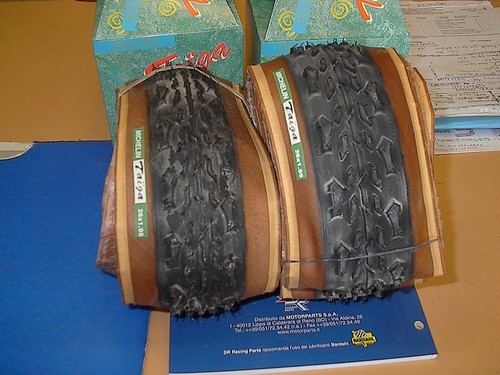 Coppia copertone gomma - copertone,