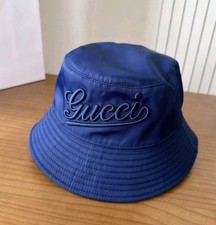 Cappello a secchiello Gucci