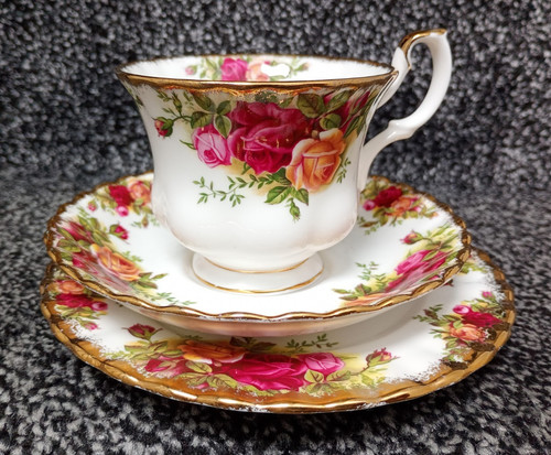 Royal albert old country roses - old,