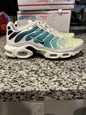 Nike Wmns Air Max Plus 'Dusty