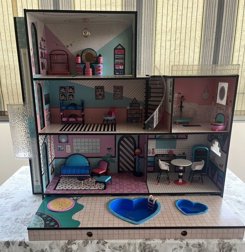 Lol surprise house,GIOCHI
