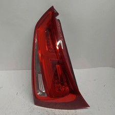 8X0945094E Fanale post. DX AUDI A1 (8X) 1.6 TDI FAP (77Kw) Ber 5p/d/1598cc