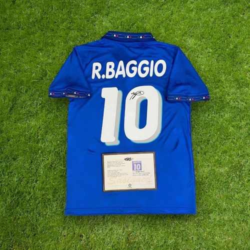 Roberto baggio signed italy - roberto,