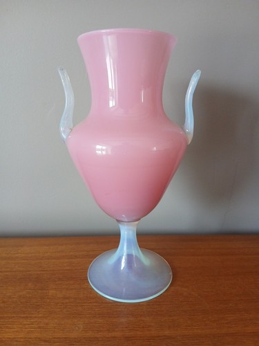Ancien vase opaline rose - en,