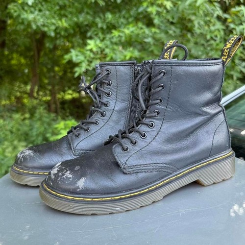 Black leather martens - black,