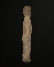 Figura primitiva in legno