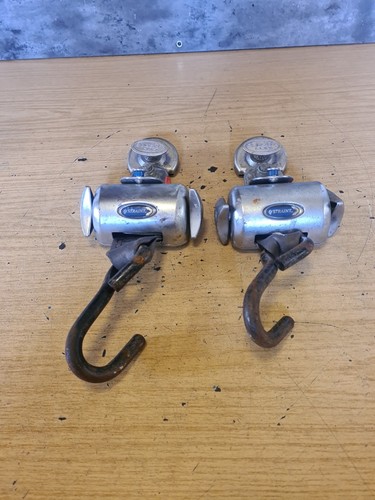 Straint deluxe retractor - q,