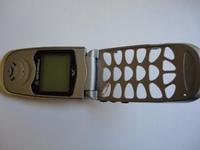 COVER FRONT  MOTOROLA V51