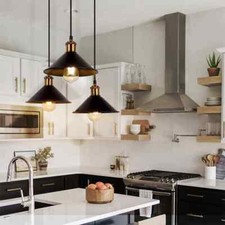 Lampade da soffitto in stile vintage industriale colore nero. Lampade a grappolo