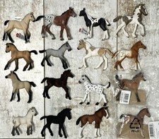 Lotto 16 puledri Schleich quarto cavallo pelle di cervo vernice appaloosa hannoveriano pinto