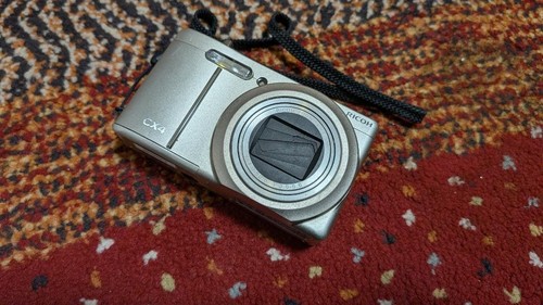 Fotocamera digitale compatta