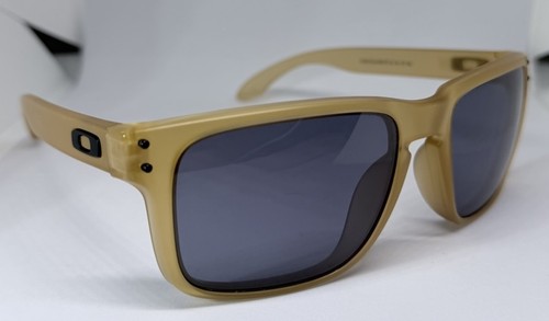 Oakley holbrook crystal - holbrook, orange