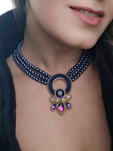 Girocollo perle blu con