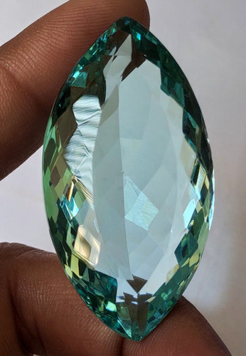 Pietra preziosa sfusa