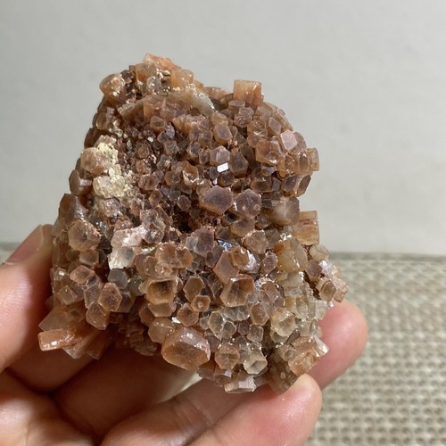 172g gruppi cristalli di - di,