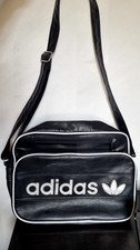 Borsa adidas a tracolla, come