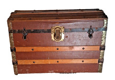 Antico baule a cupola, baule