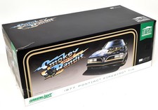 Modellino auto Greenlight 1/18 Smokey & the Bandit Pontiac Trans-Am '77 nero pressofuso