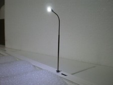 Modellismo Lampione Stradale ho (932) luci LED 3v. DC- pezzi 10- altezza mm.85