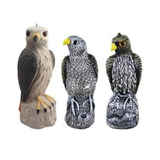 Statua finta da giardino con