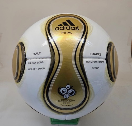 Adidas teamgeist fifa - fifa, world