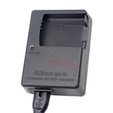 Caricabatteria originale Nikon MH-65 per Coolpix S6150 S8000 S8100 S9100 S9300 S9900 S31
