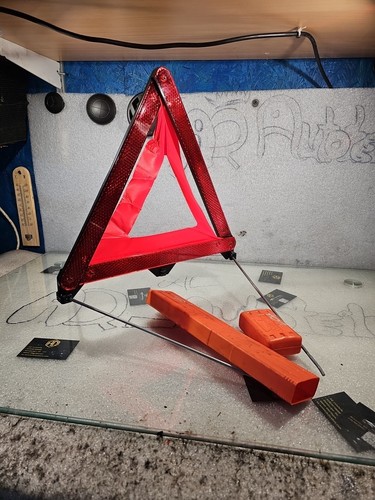 Triangolo segnalazione audi - triangolo,