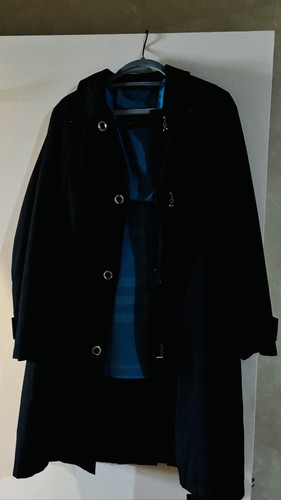 Burberry black trench coat - trench,