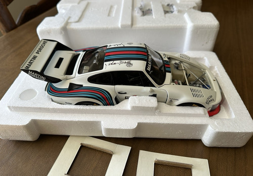 Autografo exoto porsche - 1/18,