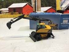 VOLVO EW160. 1:50. ESCAVATORE