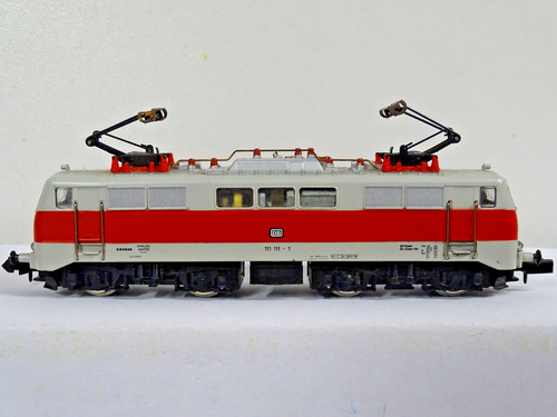 Arnold 2326 locomotiva - arnold, db
