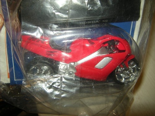 Maisto honda 750 in - 1:18,