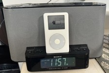 Sony ICF-CS10iP Radio Orologio 30 Pin Dock iPod iPhone con Aux - Testata