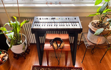 Roland RS-09 Organ/Strings 09