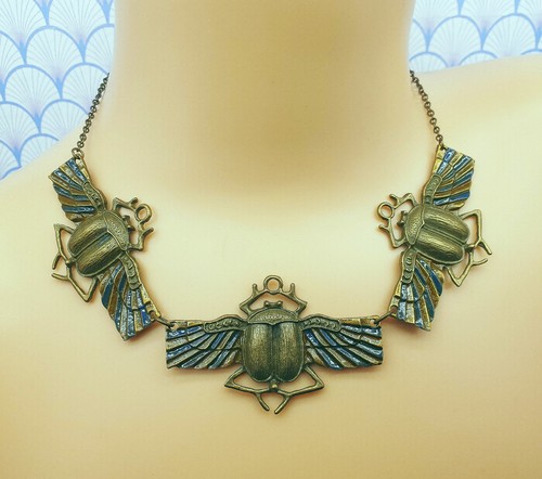 Collana con ciondolo scarabeo