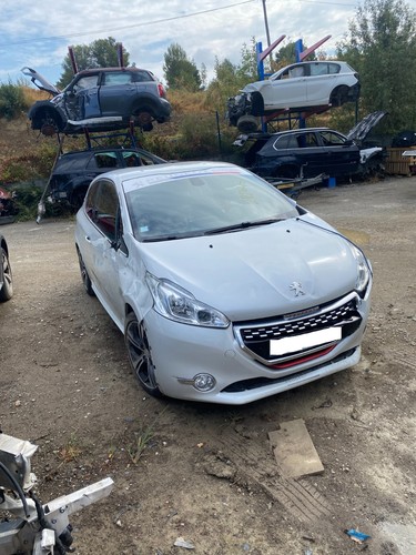 Becquet spoiler peugeot 208 1 - peugeot,
