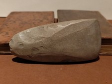 Hache polie en silex du