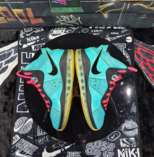 Queste sono nike lebron 8 - le,