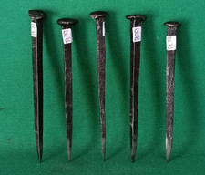 LOTTO 5 ANTICHI CHIODI