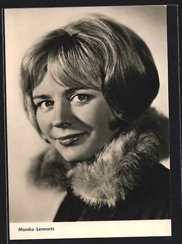 Attrice monika lennartz - monika,