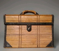 WOOD AND LEATHER FOLDER BAG