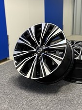 Cerchi da 18 pollici nuovi