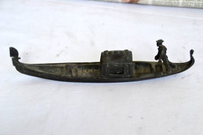 CALAMAIO DELL'800 A FORMA DI GONDOLA CON GONDOLIERE IN BRONZO LAVORATO