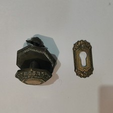 Antico Pomolo in ottone decorato + Bocchetta Serratura