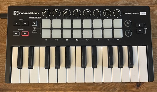 Novation launchkey mini mk2 - launchkey,