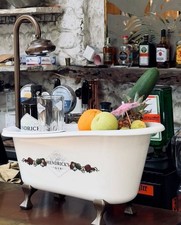 Vasca Da Bagno E Porta